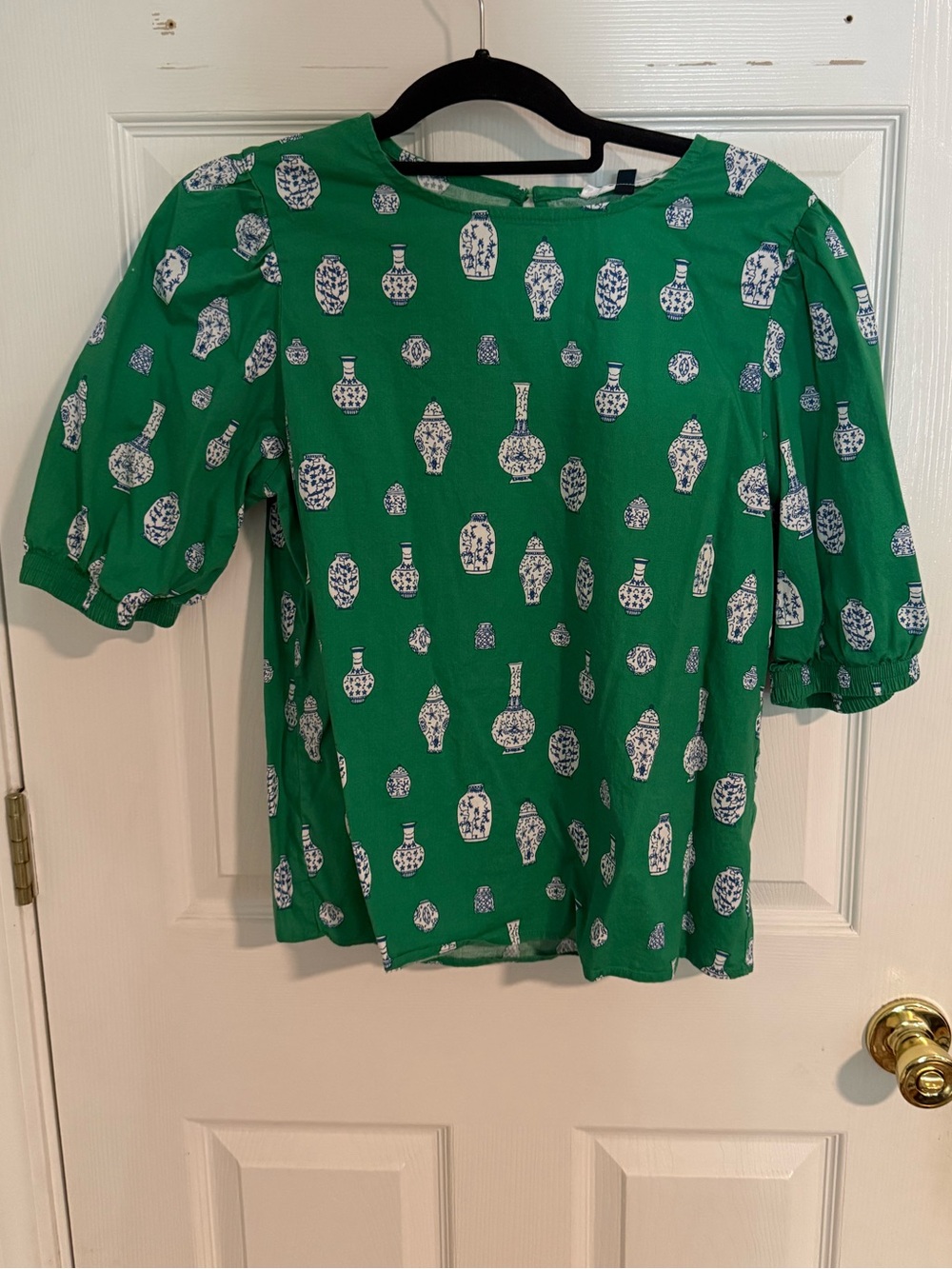 Michelle McDowell Green Vase‑Print Long Sleeve Blouse – Size M
